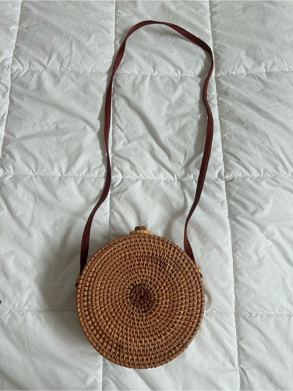 Woven Round Crossbody Bag in Brown
